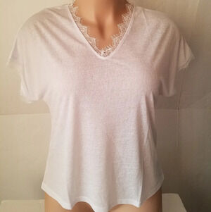 NWT Belinda women's  tops  white color size L